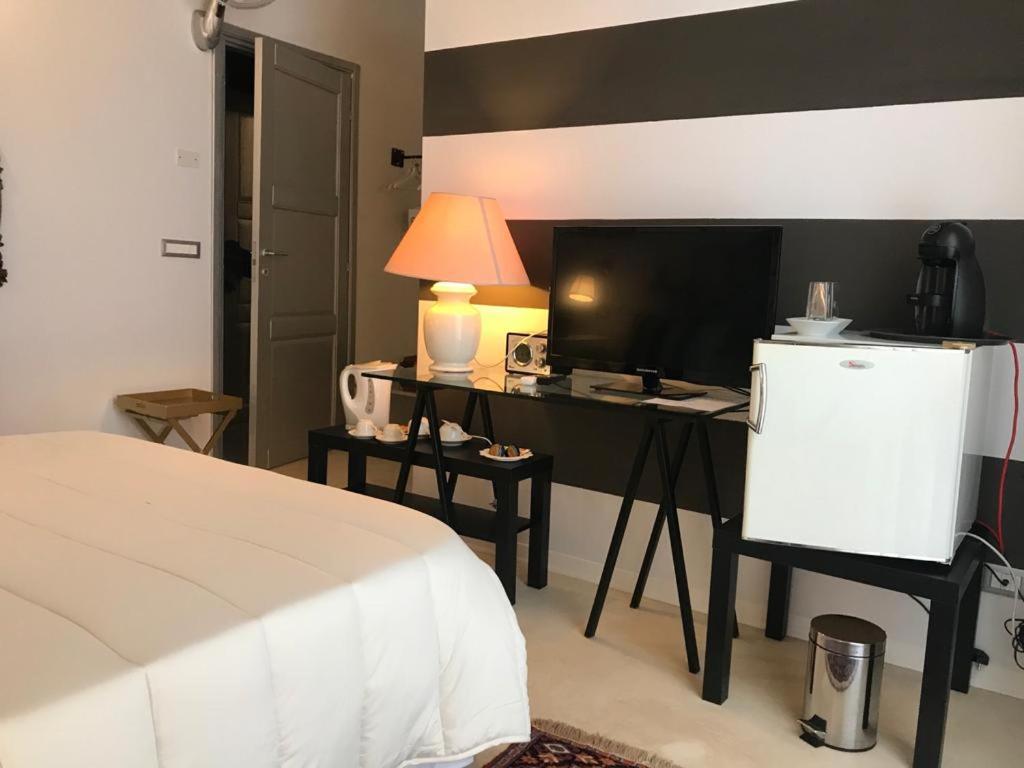 Sanctus Syrus 4 Hotel Albenga Buitenkant foto